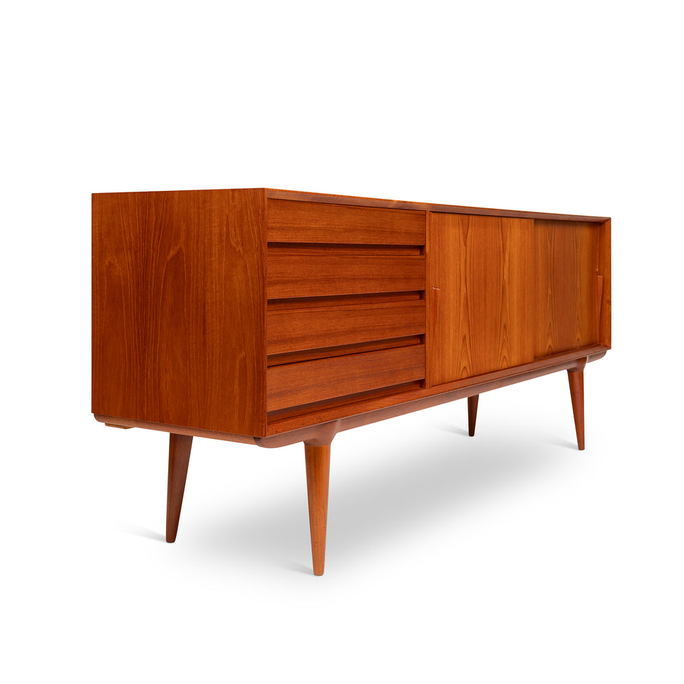 Vintage Danish Mid-Century Omann Jun Møbelfabrik Model 18 Credenza 1960s
