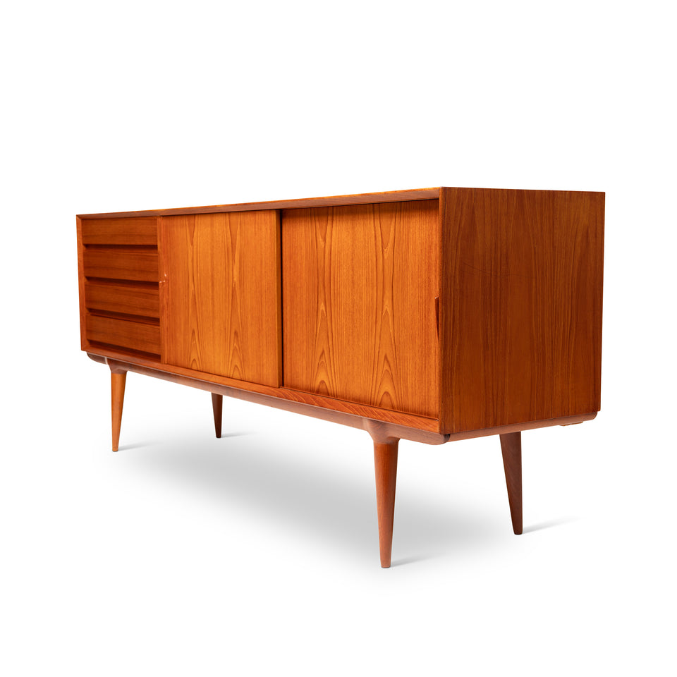 Vintage Danish Mid-Century Omann Jun Møbelfabrik Model 18 Credenza 1960s