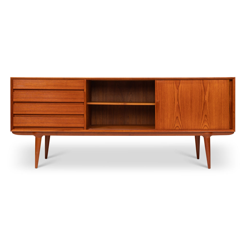Vintage Danish Mid-Century Omann Jun Møbelfabrik Model 18 Credenza 1960s