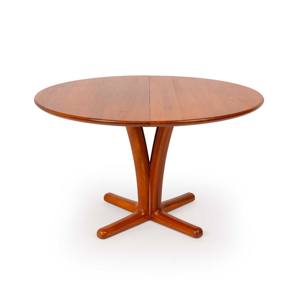 Vintage Teak Expanding Dining Table by Dyrlund