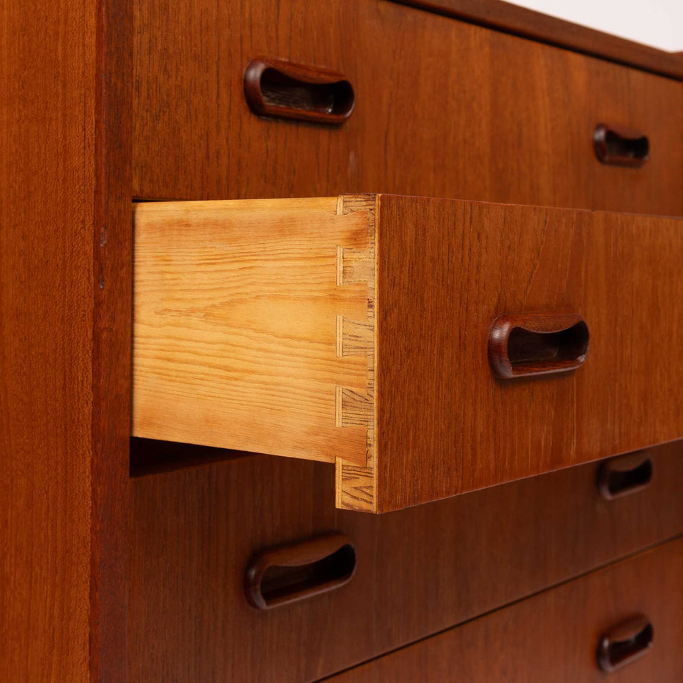 1960s Vintage Danish Mid-Century Teak Six Drawer Dresser