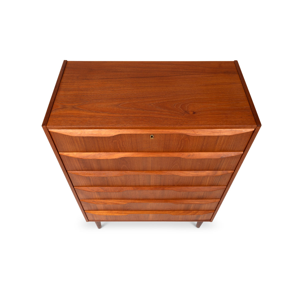 Vintage Danish Mid-Century Six Drawer Dresser in Teak