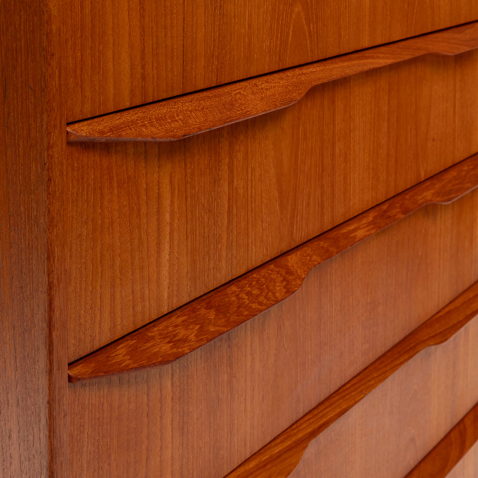 Vintage Danish Mid-Century Six Drawer Dresser in Teak