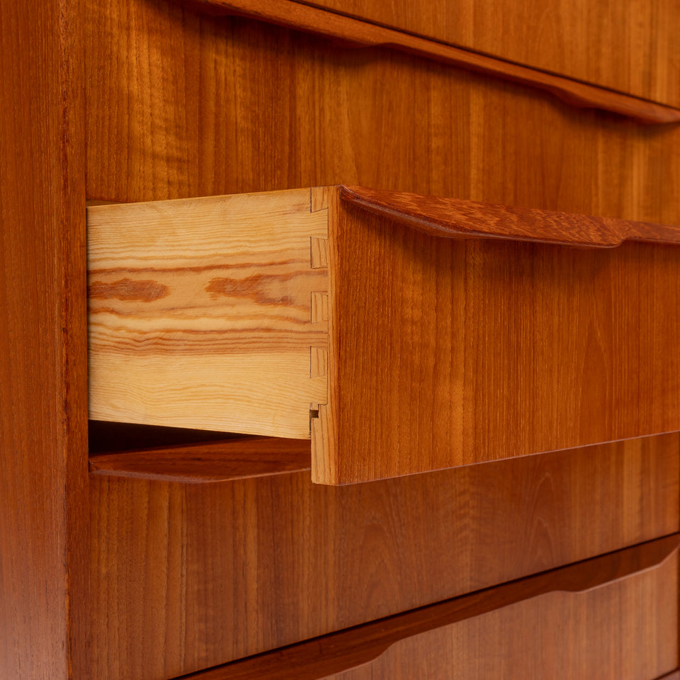 Vintage Danish Mid-Century Six Drawer Dresser in Teak