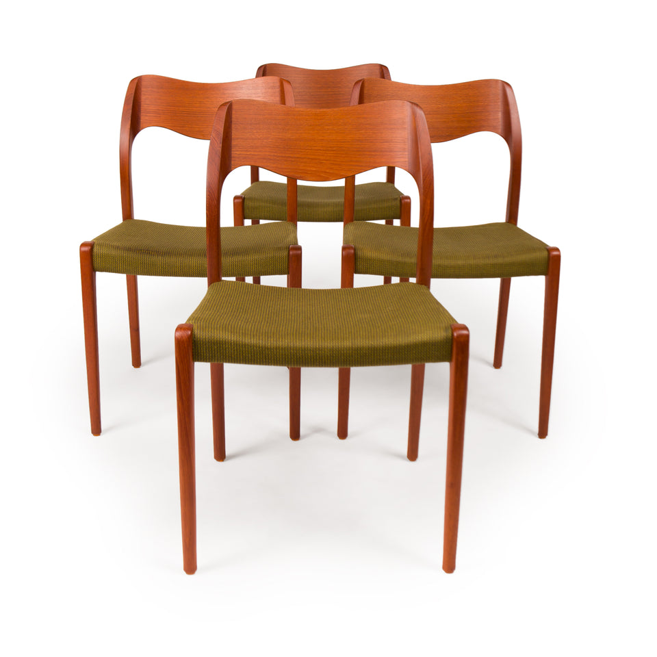 Vintage Møller Model 71 Dinning Chairs (Set of four)
